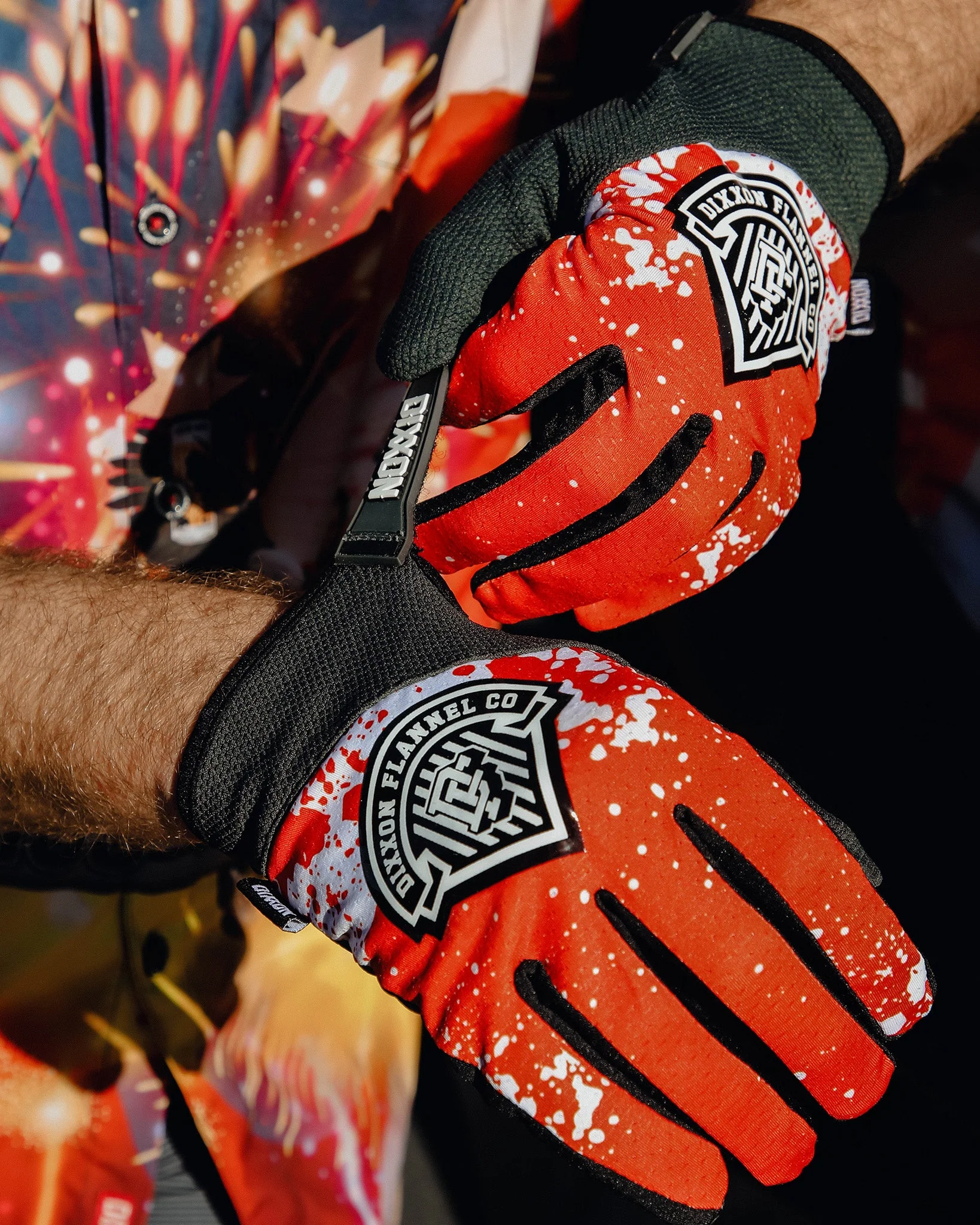 Banner Moto Gloves - Red