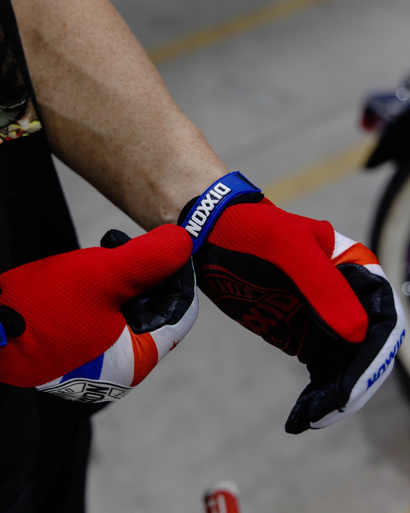 Corpo Moto Gloves - Red, White, & Blue 3 Corpo Moto Gloves - Red, White, & Blue