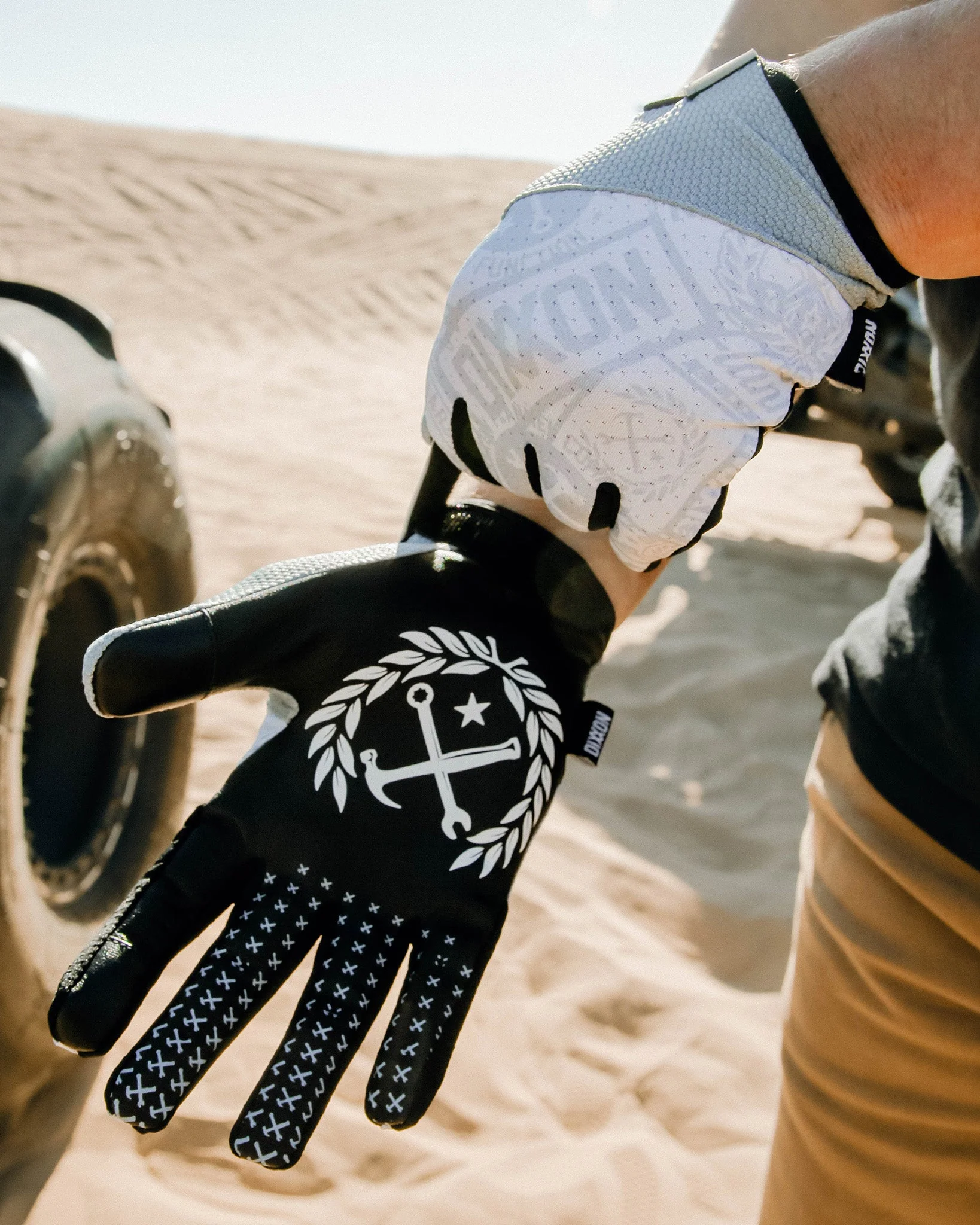 Corpo Overload Moto Gloves - White