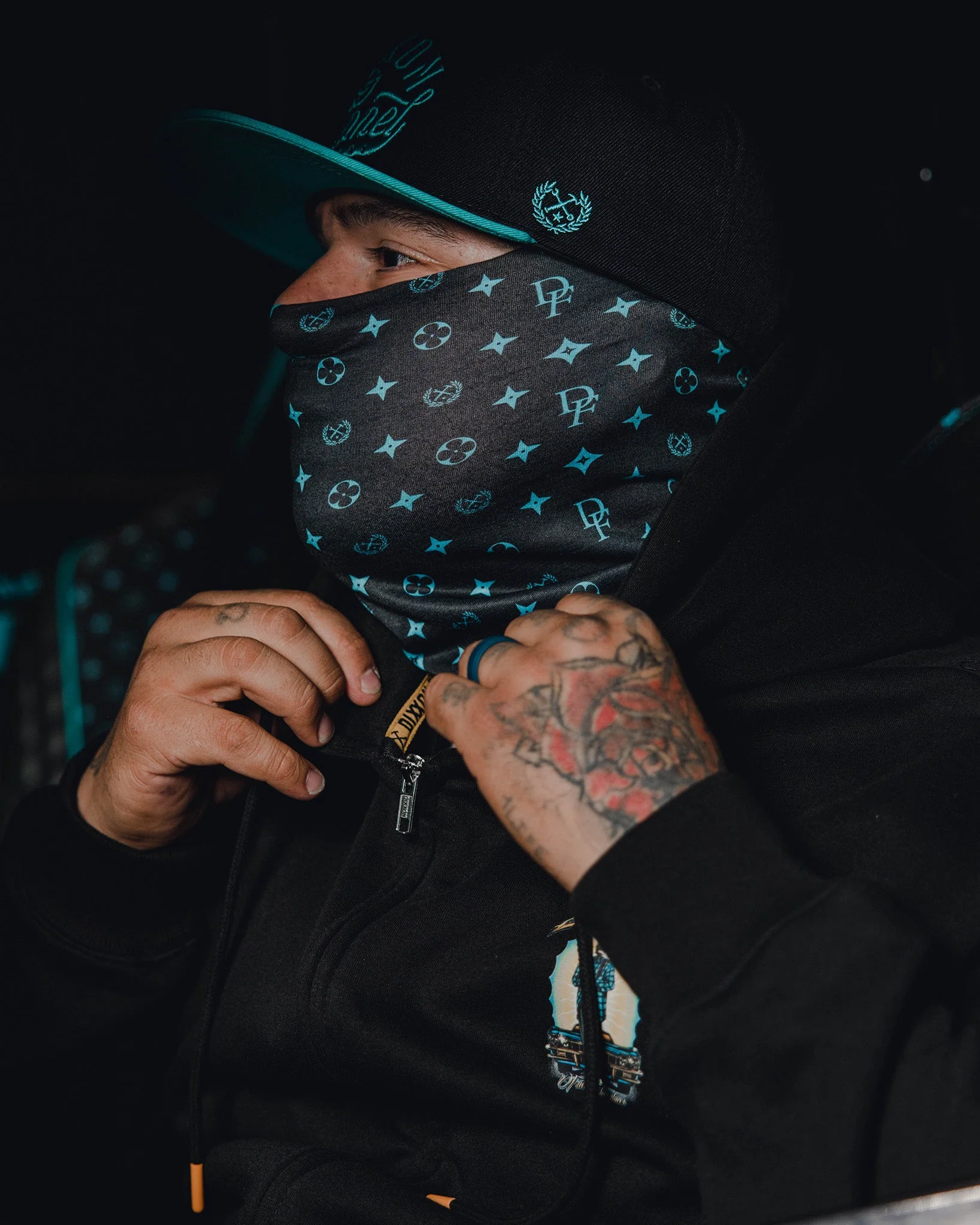 Bougie Neck Gaiter - Black & Tiffany