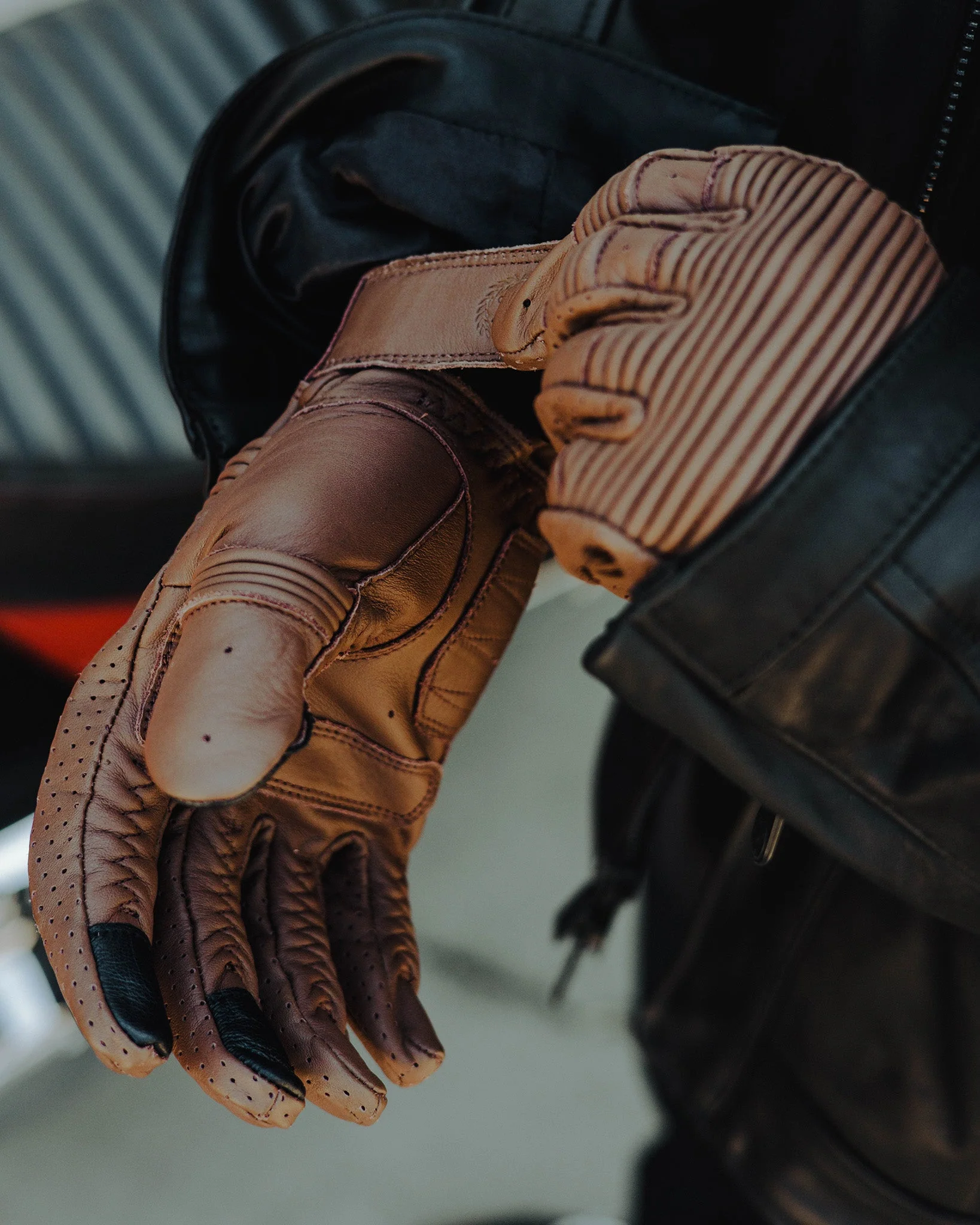 Jasper Leather Moto Gloves - Brown 3 Jasper Leather Moto Gloves - Brown
