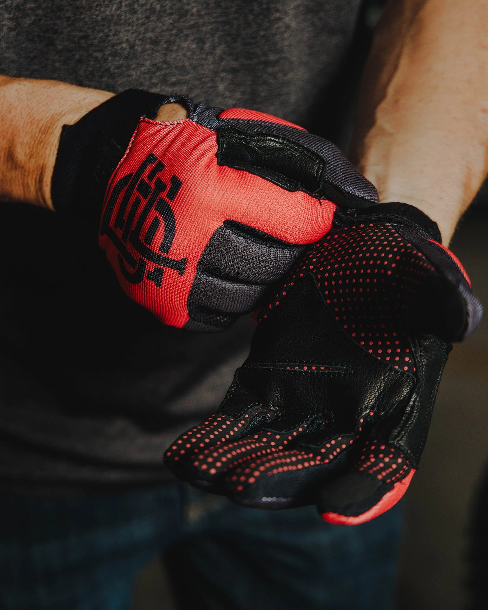 BRAAP Moto Gloves - Badge - Black & Red 3 BRAAP Moto Gloves - Badge - Black & Red