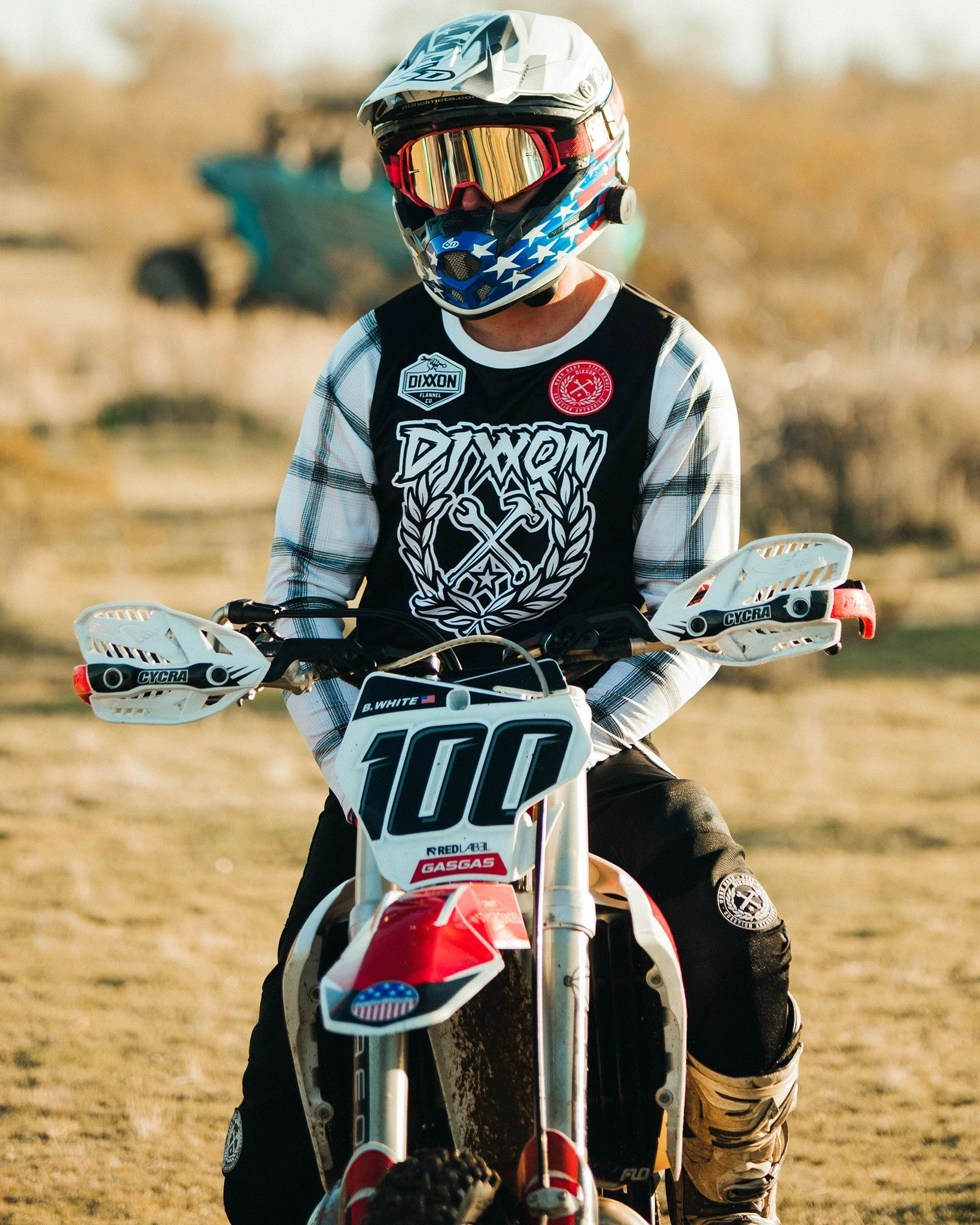 Contender PRO MX Goggles - Red Plaid / Silver Mirror Lens 3 Contender PRO MX Goggles - Red Plaid / Silver Mirror Lens