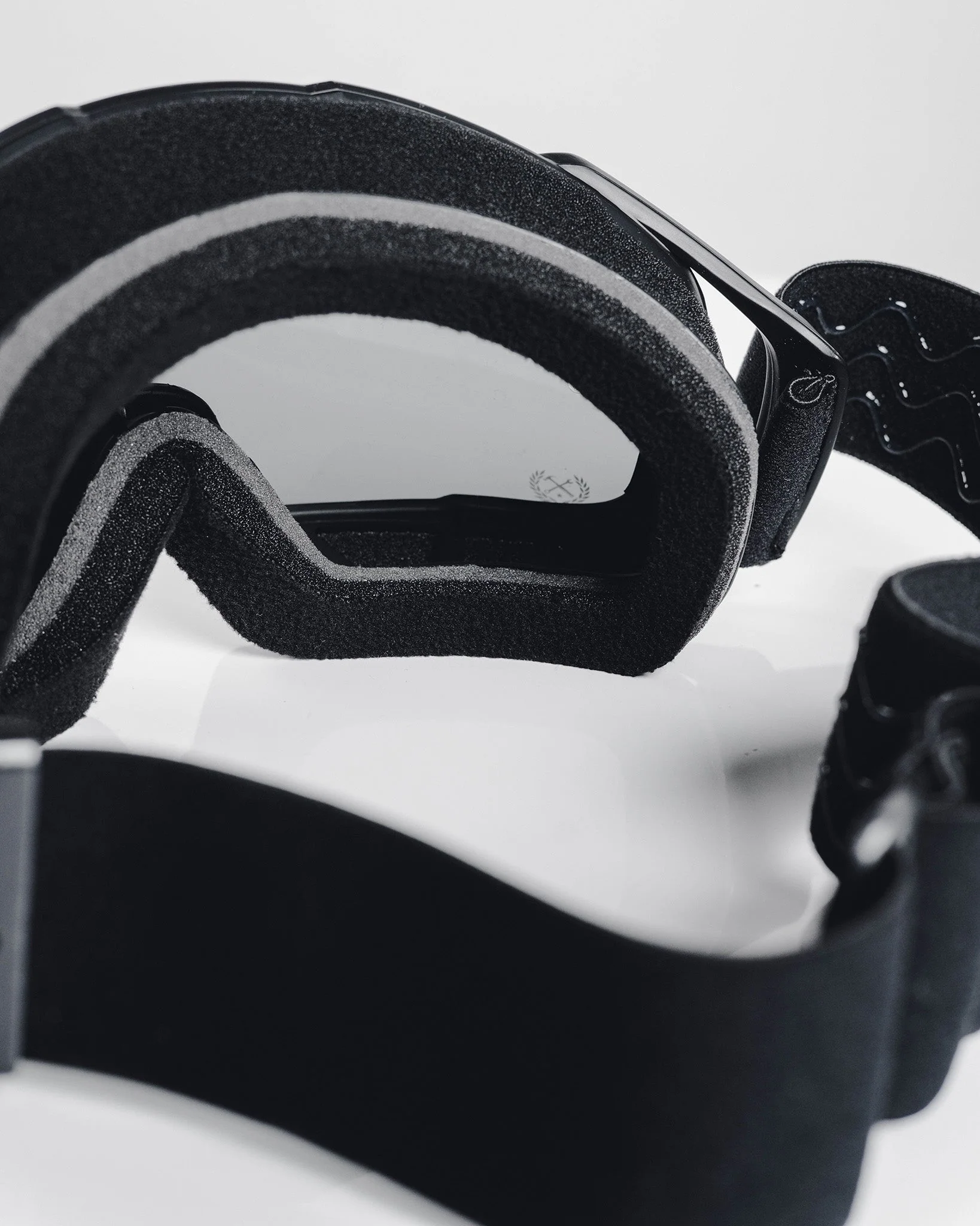 Contender MX Goggles Sand - Black & White / Gray Lens 3 Contender MX Goggles Sand - Black & White / Gray Lens