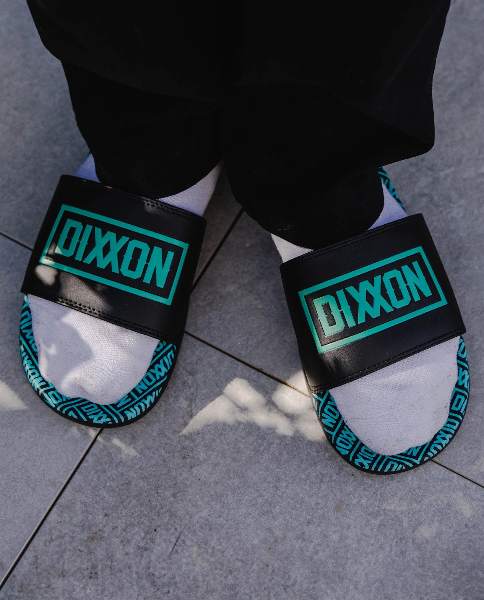 Box Overload Slides - Black & Tiffany