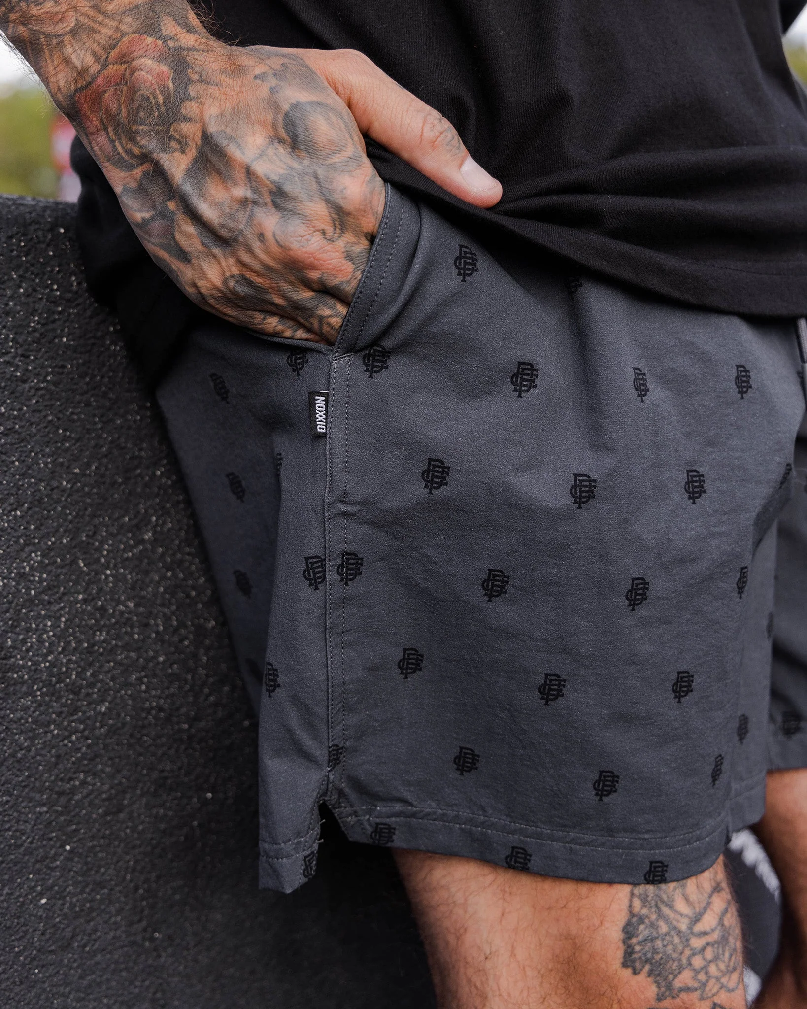 Black Insignia 7" Boardshorts - Charcoal