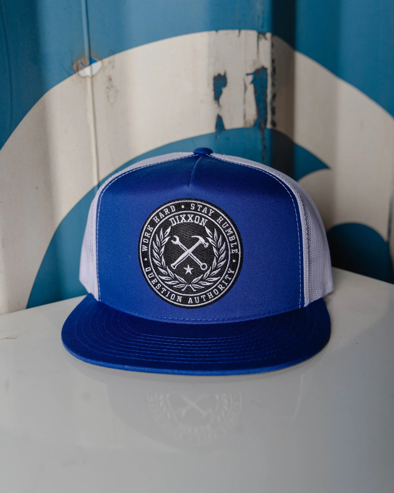 Crested Flat Bill Trucker Snapback - Black & White